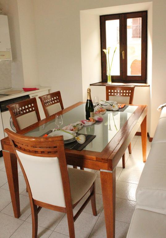La Piazzetta Apartment เมนาจโจ ภายนอก รูปภาพ